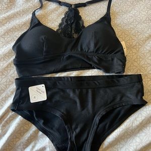 Lingerie/ Super soft hipster